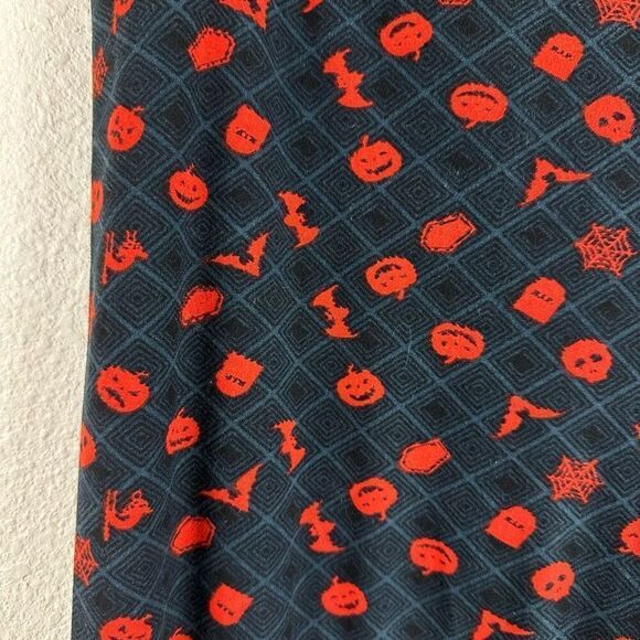 LuLaRoe Tall And Curvy Halloween Leggings Blue Square Swirl Pumpkin Bat Print - Picture 3 of 7